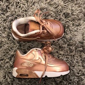 Rose Gold Nike Airmax